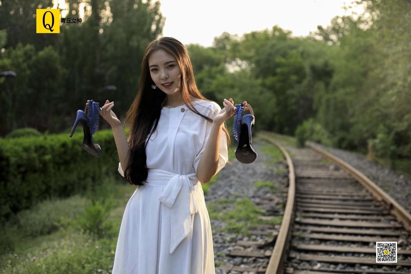 [青丘女神] 2018.05.12 色高跟与黑丝 高清版