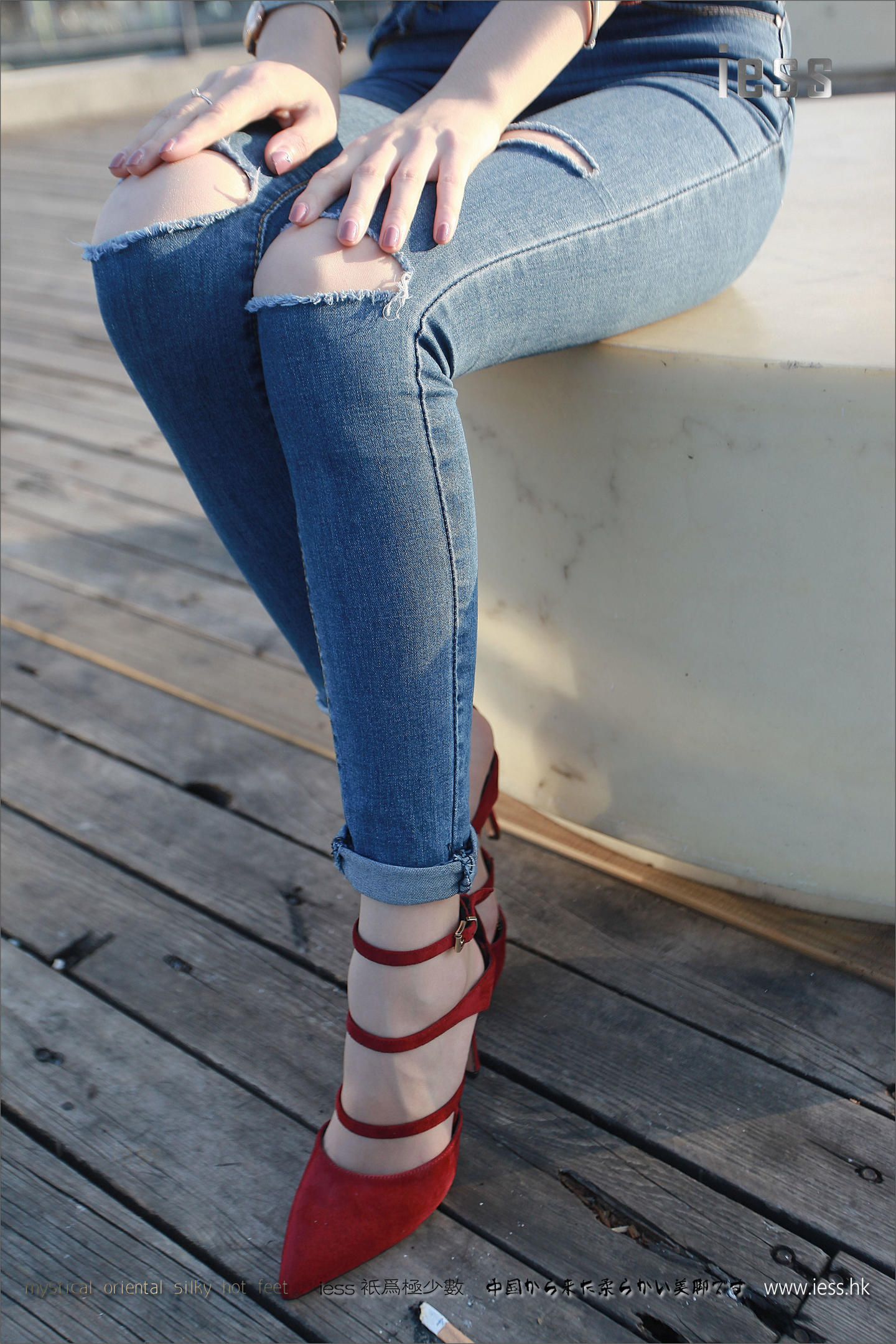 [IESS异思趣向] 2017.04.17 丝足便当102：《仙女牌牛仔裤与高跟肉丝》佳爷