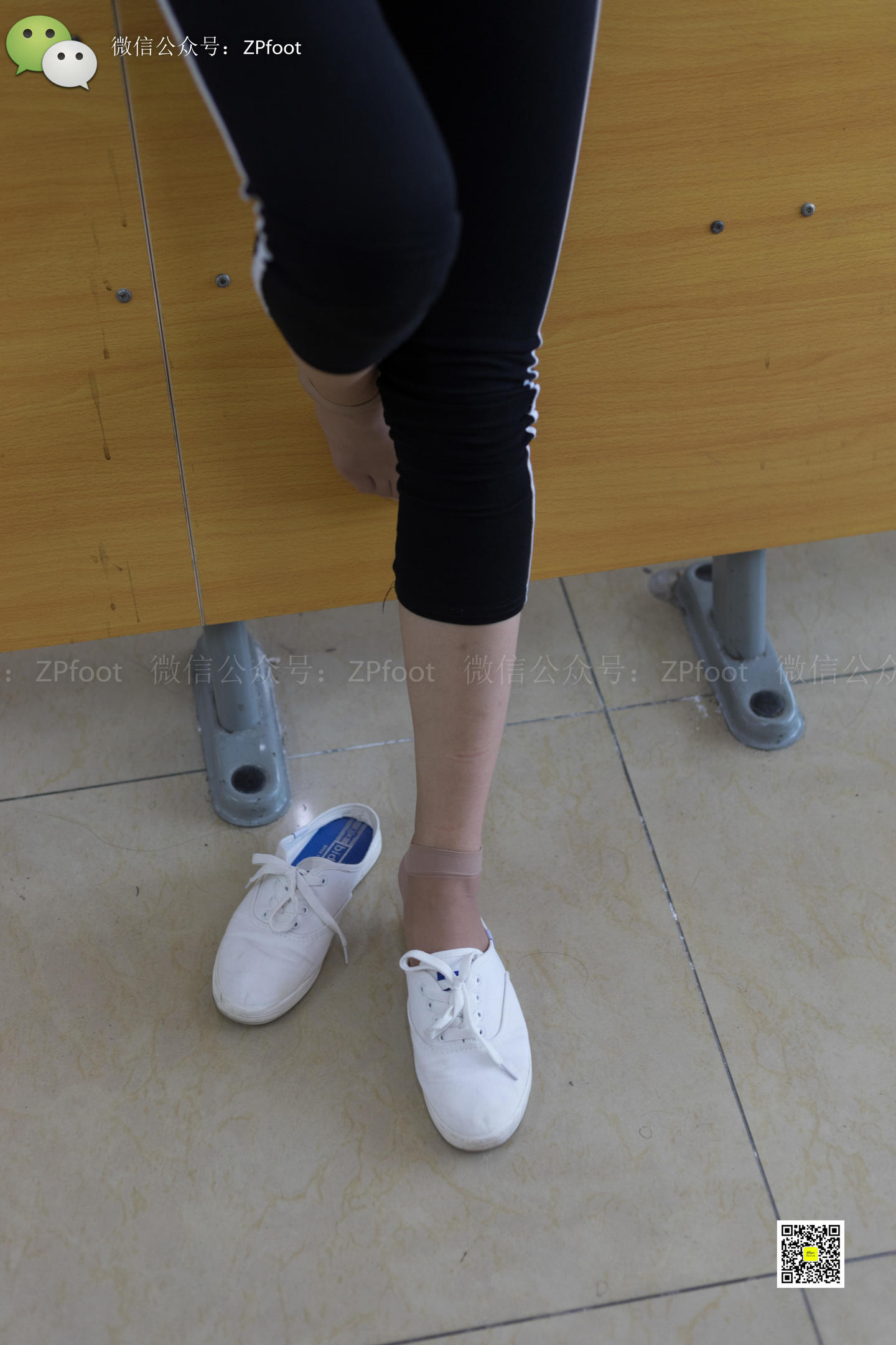 ISS山茶摄影 239 教室短丝裸足