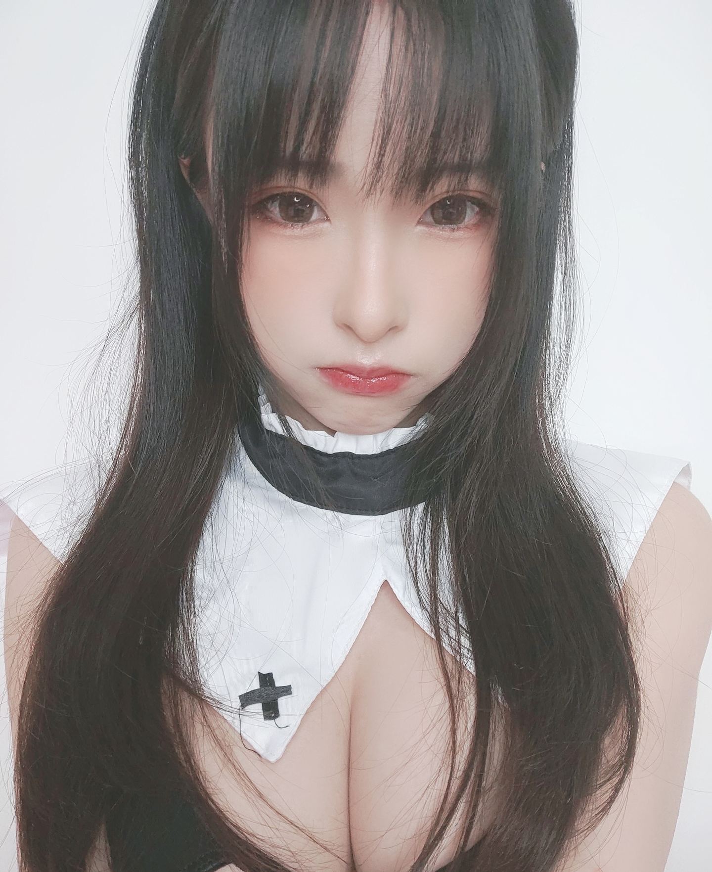 清水由乃 – NO.10 黑丝修女 3V