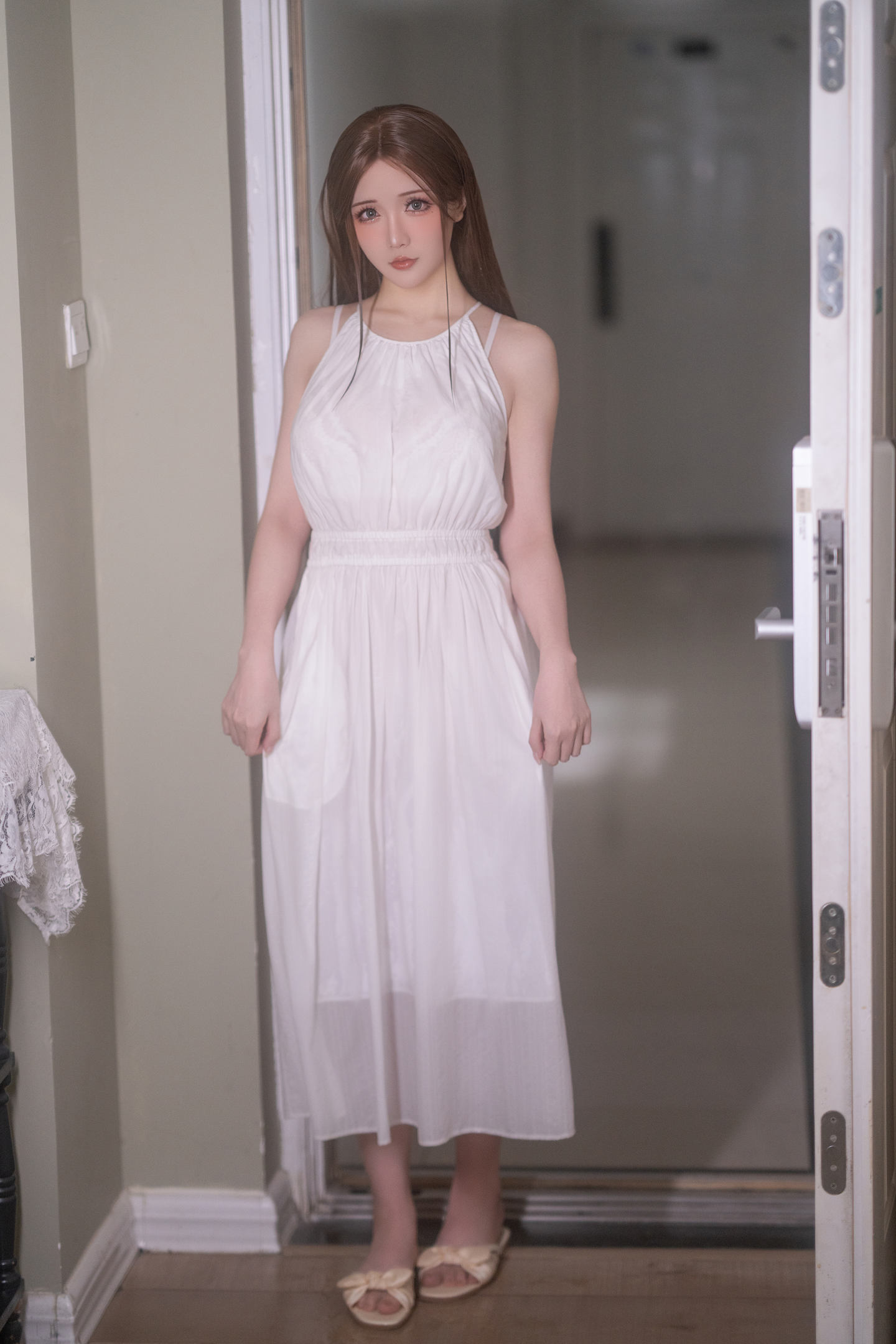 星之迟迟 NO.244 2025年05月计划G 雨天的奇妙偶遇 [100P1V]