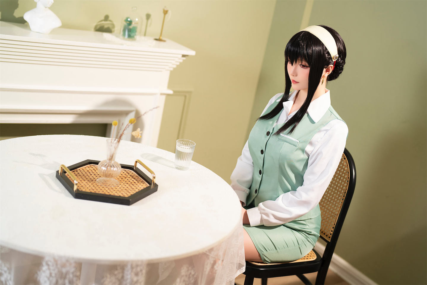 星之迟迟 NO.245 圣诞节 约尔2 OL制服 (间谍过家家) [72P]