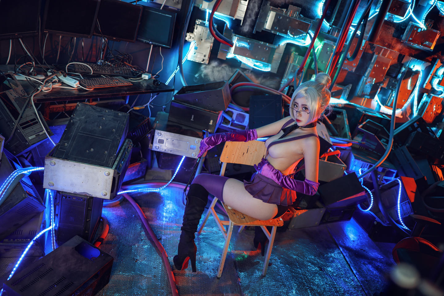 奈汐酱nice NO.04 朋克魅影 科幻 白木芽衣子 [11P]