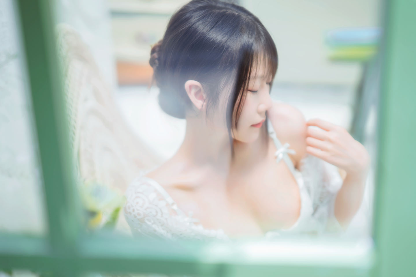 香草喵露露 NO.001 玻璃房少女[76P]