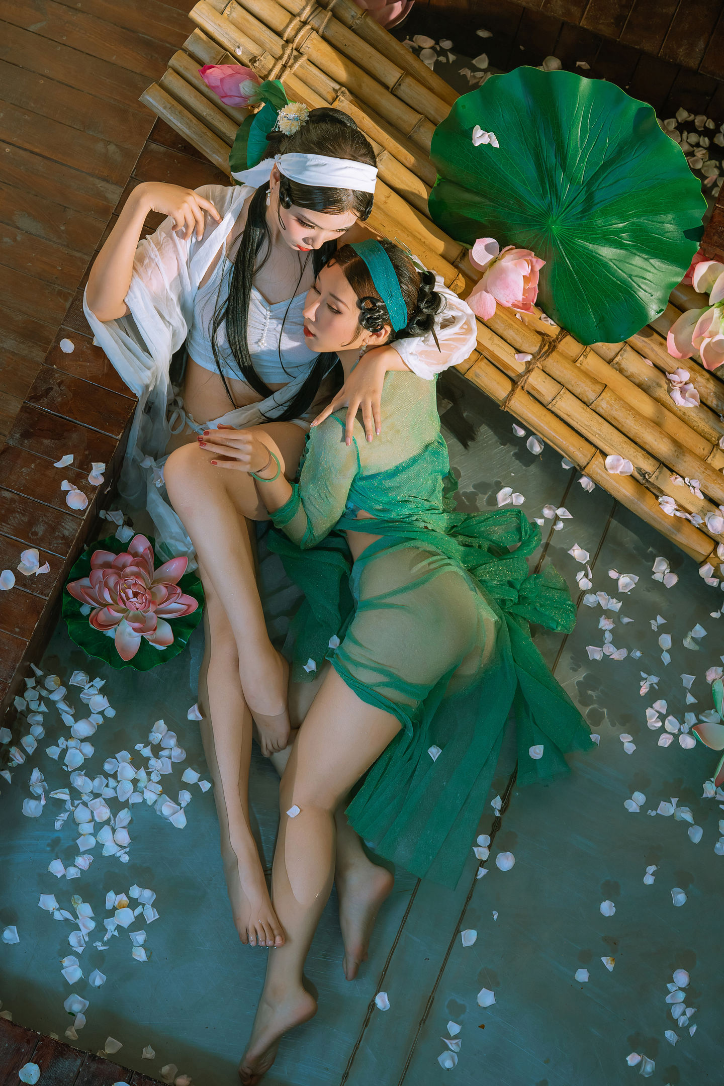 云溪溪 NO.094 奶桃&轩萧学姐 朝开暮落-上 5V