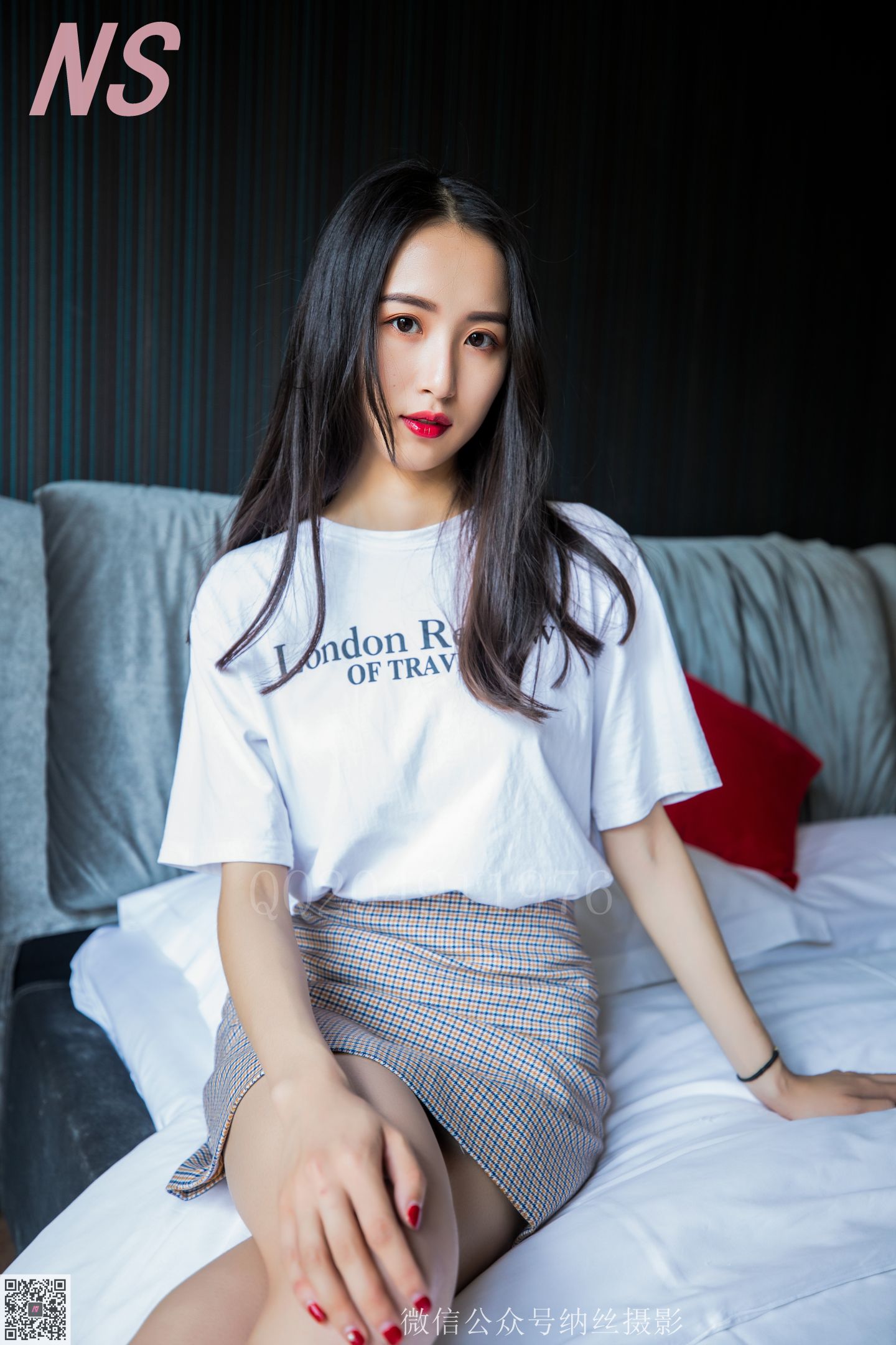 纳丝摄影 NO.150 苏敏3 粉红过膝袜 [144P]